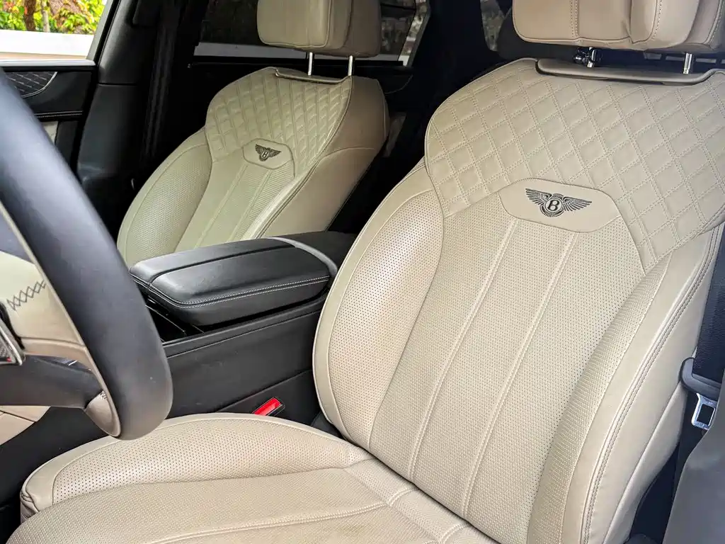 Bentley Bentayga Hybrid 2021 3.0T PHEV 2022 - thumbnail 9