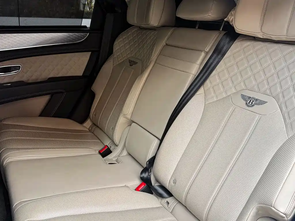 Bentley Bentayga Hybrid 2021 3.0T PHEV 2022 - thumbnail 12