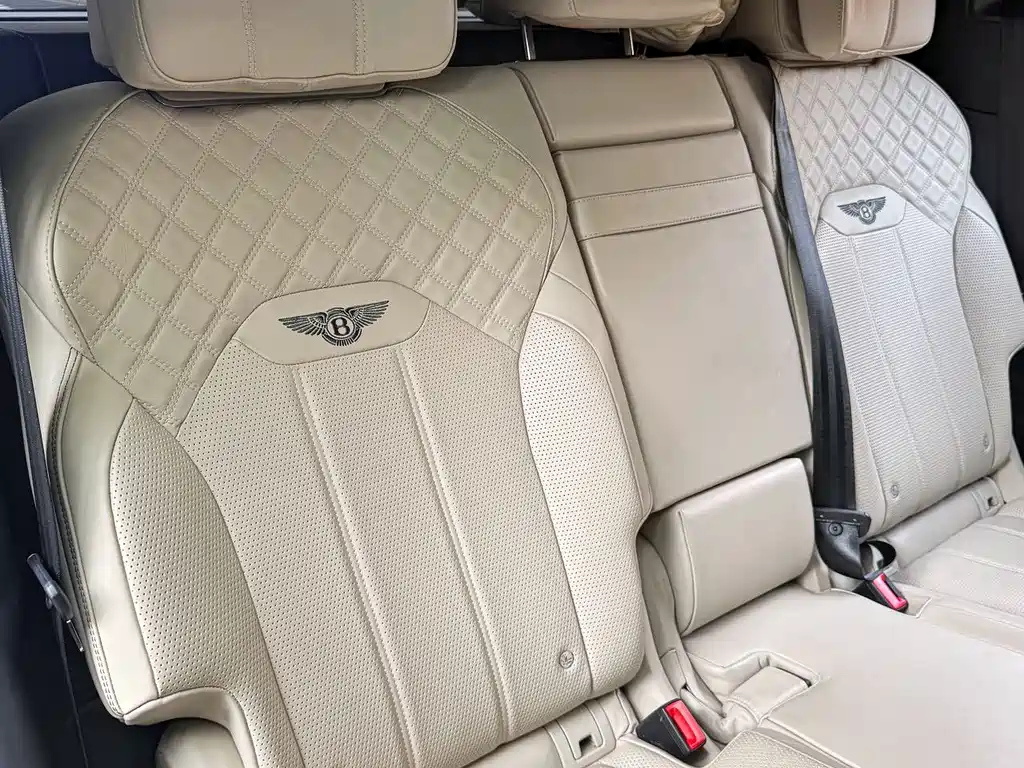 Bentley Bentayga Hybrid 2021 3.0T PHEV 2022 - thumbnail 13