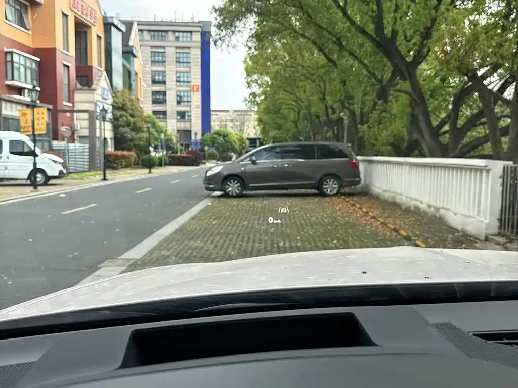 Bentley Bentayga Hybrid 2021 3.0T PHEV 2022 - thumbnail 17
