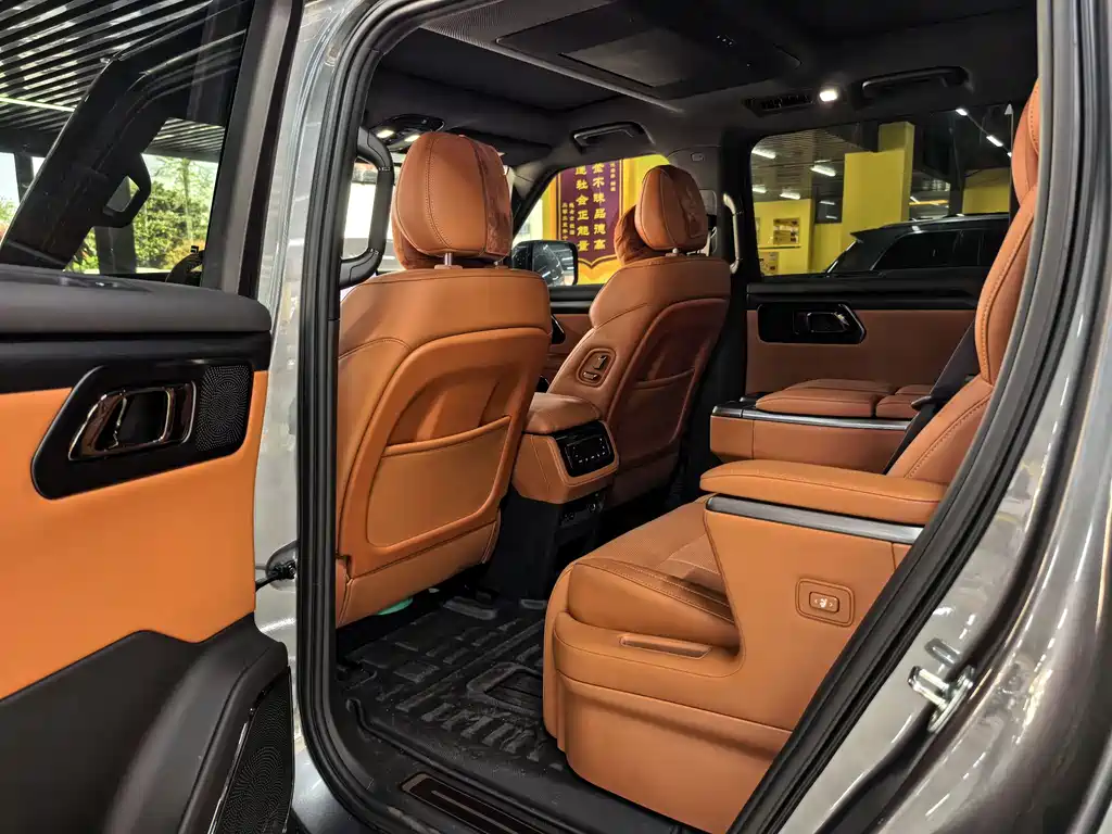 ROX Jishi Jishi 01 2023 Exclusive 6-Seater 2023 - thumbnail 5