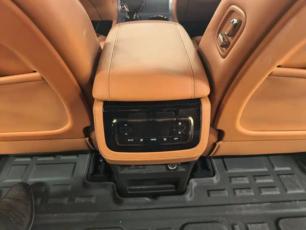 ROX Jishi Jishi 01 2023 Exclusive 6-Seater 2023 - thumbnail 6