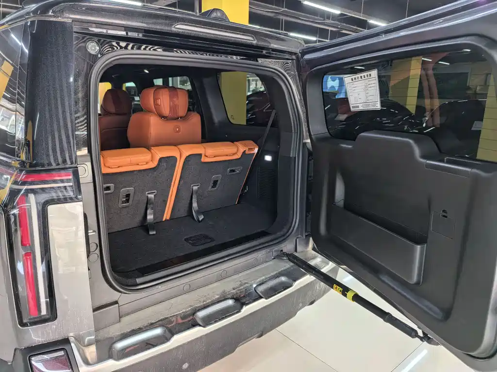 ROX Jishi Jishi 01 2023 Exclusive 6-Seater 2023 - thumbnail 14