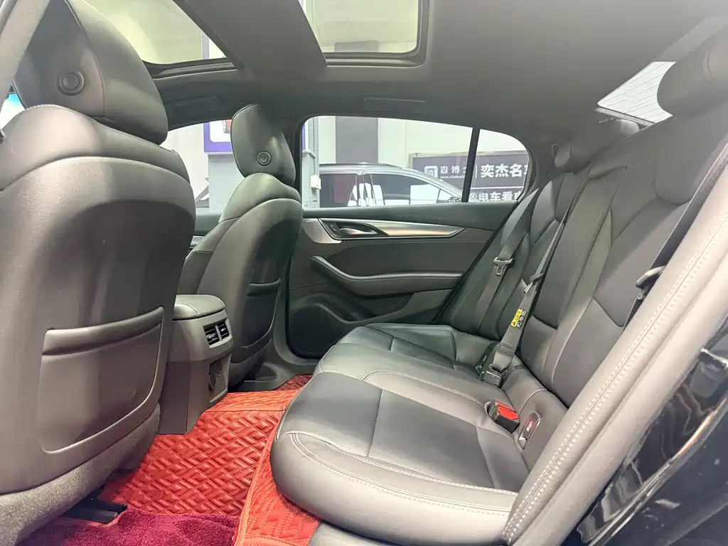 Cadillac Cadillac CT5 2023 28T Luxury (Standard Edition) 2023 - thumbnail 4