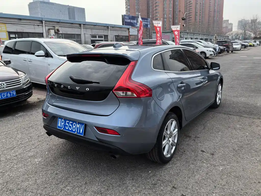 Volvo Volvo V40 2018 T3 Inscription 2018 - thumbnail 5
