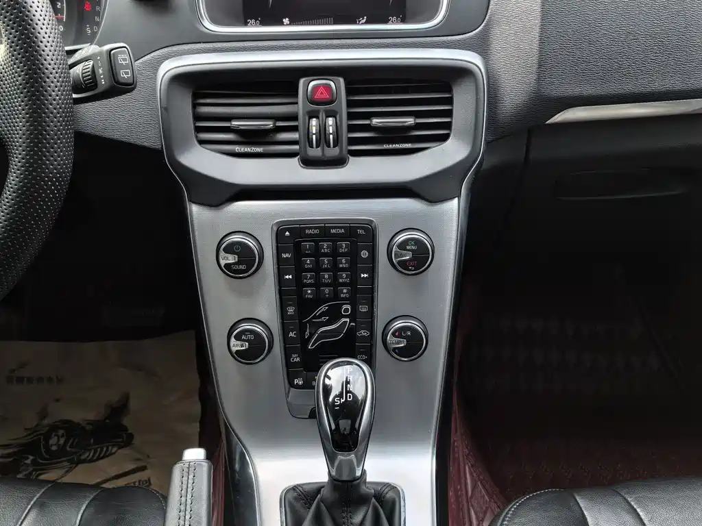 Volvo Volvo V40 2018 T3 Inscription 2018 - thumbnail 16