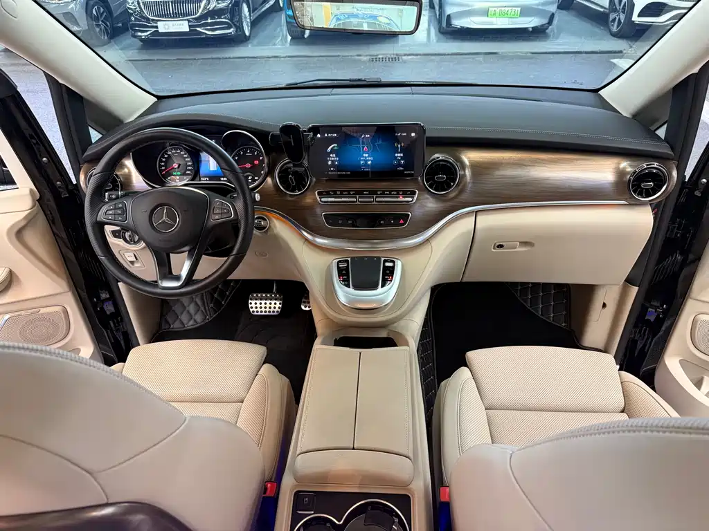 Mercedes-Benz Mercedes-Benz V-Class 2022 V 260 L Long Wheelbase Luxury Edition 2023 - thumbnail 11