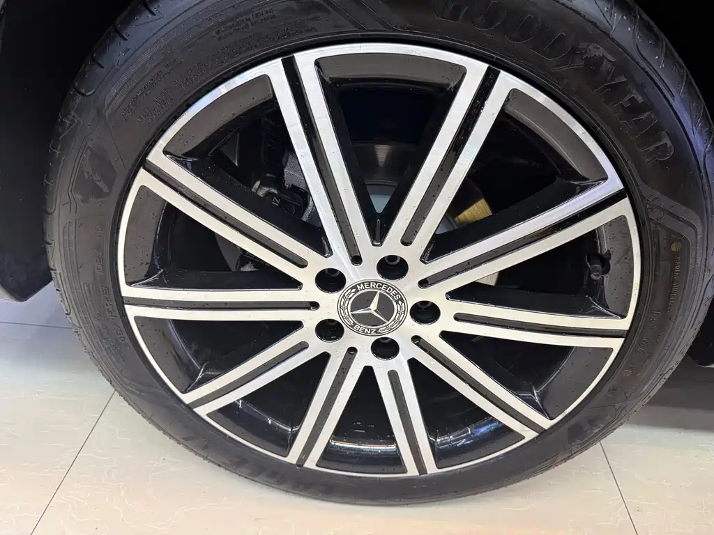 Mercedes-Benz Mercedes-Benz V-Class 2022 V 260 L Long Wheelbase Luxury Edition 2023 - thumbnail 17