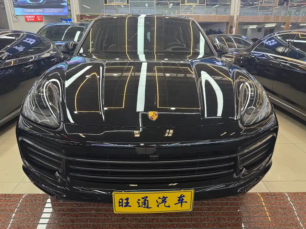 Porsche Porsche Cayenne 2023 Cayenne 3.0T Platinum Edition 2023 - thumbnail 2