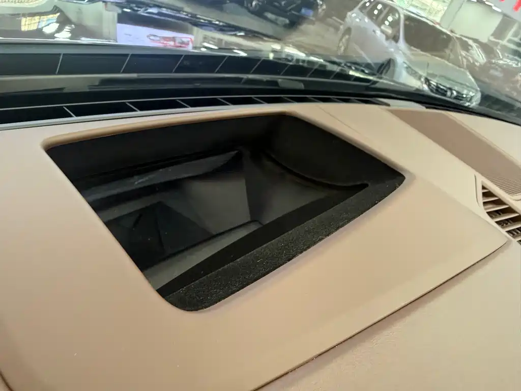 Porsche Porsche Cayenne 2023 Cayenne 3.0T Platinum Edition 2023 - thumbnail 7