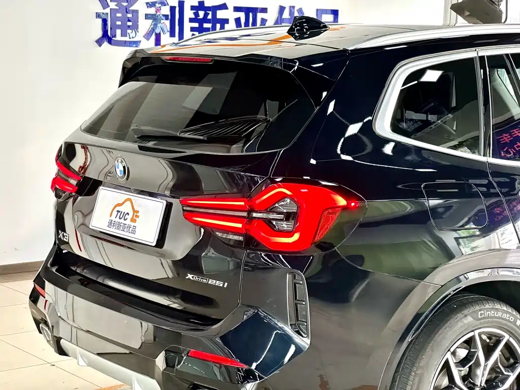 BMW BMW X3 2022 xDrive25i M Sport Package 2022 - thumbnail 8