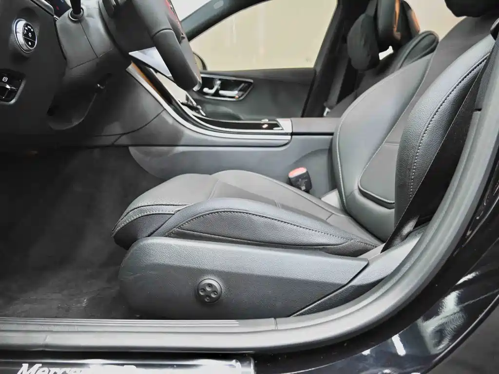 Mercedes-Benz Mercedes-Benz C 260 L 2023 - thumbnail 15