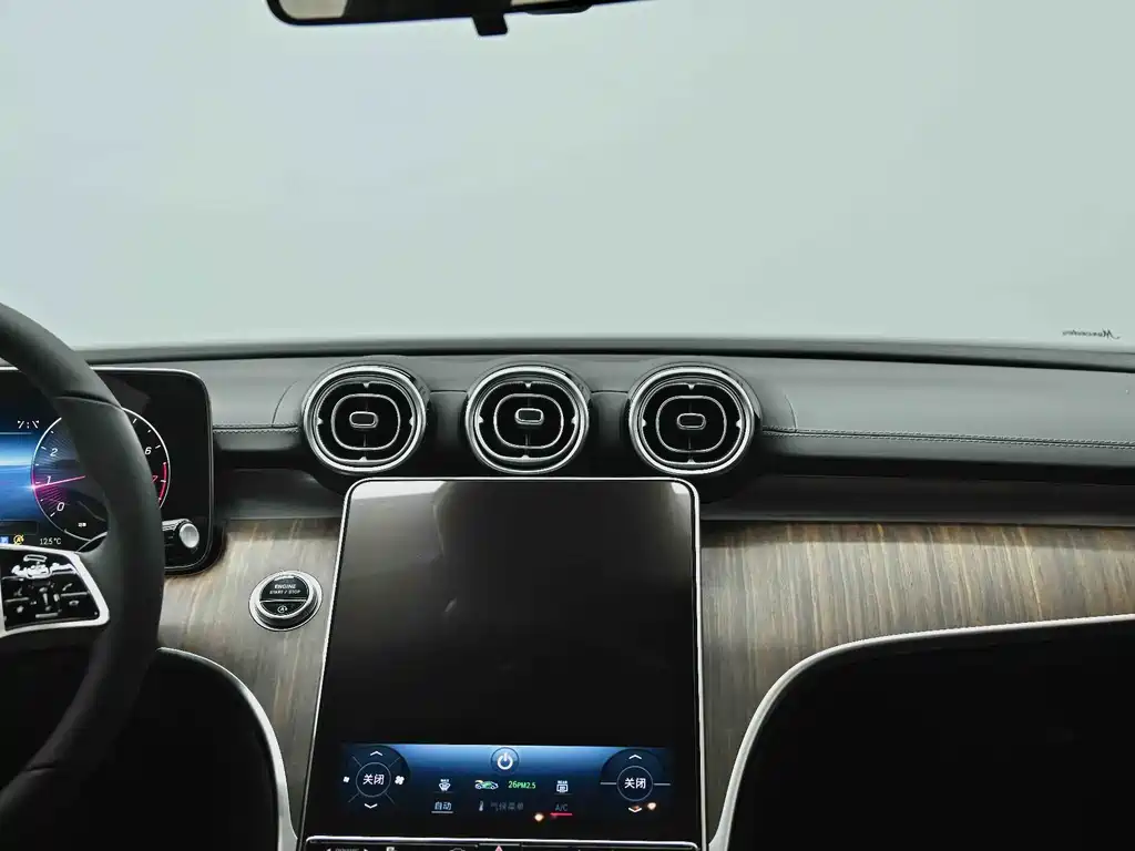 Mercedes-Benz Mercedes-Benz C 260 L 2023 - thumbnail 18