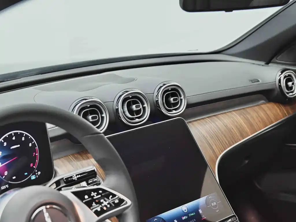 Mercedes-Benz Mercedes-Benz C 260 L 2023 - thumbnail 20