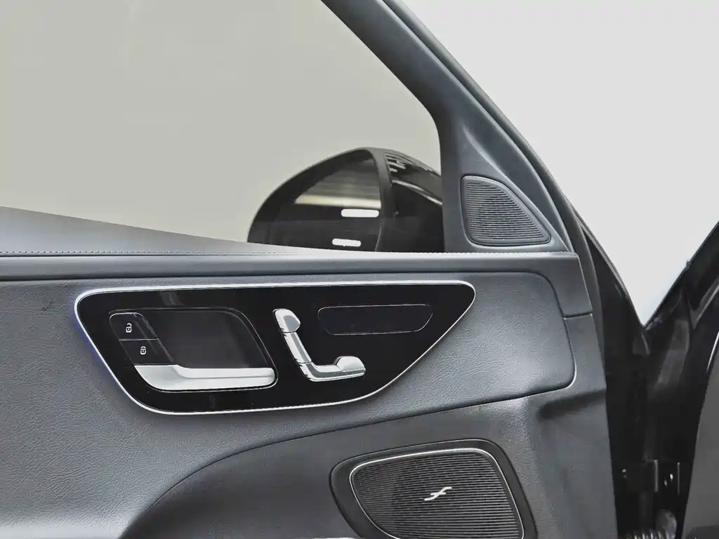 Mercedes-Benz Mercedes-Benz C 260 L 2023 - thumbnail 22
