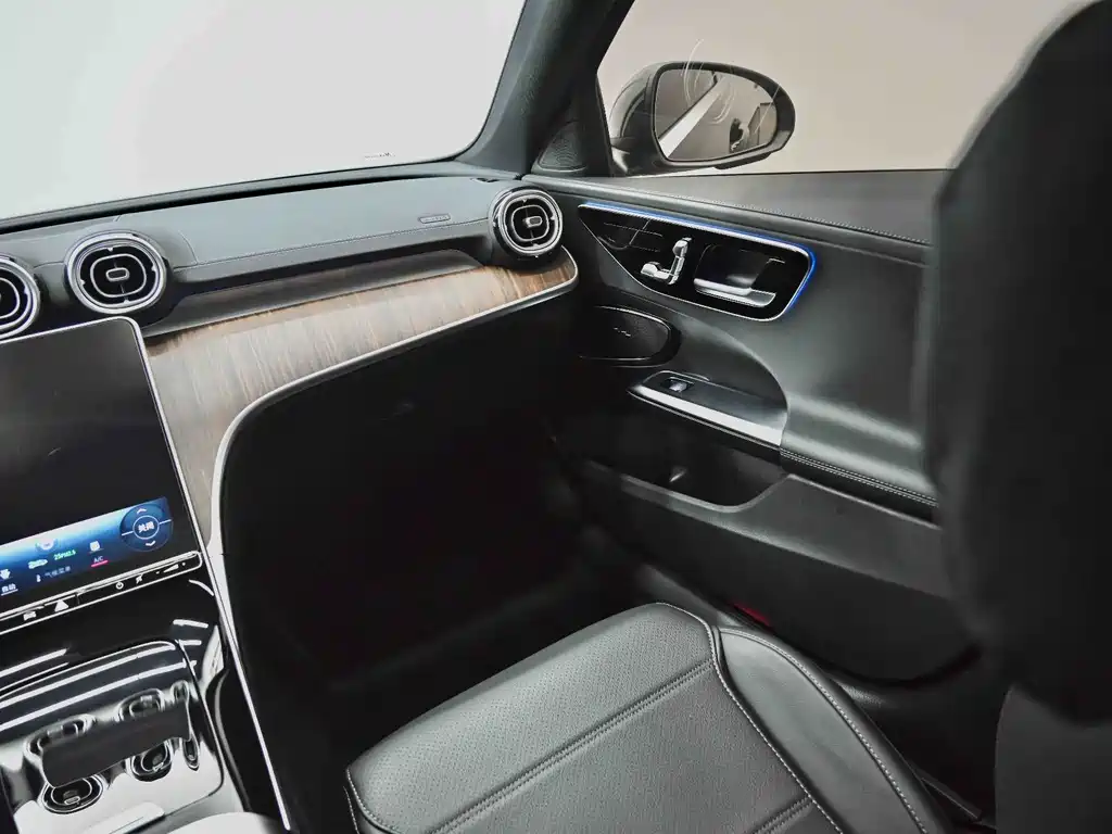 Mercedes-Benz Mercedes-Benz C 260 L 2023 - thumbnail 30