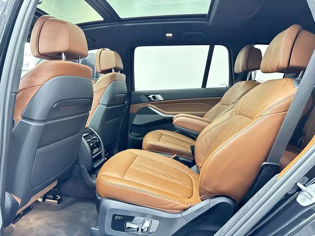 BMW BMW X7 2021 xDrive40i Executive M Sport Package 2021 - thumbnail 11