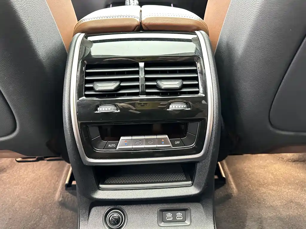 BMW BMW X7 2021 xDrive40i Executive M Sport Package 2021 - thumbnail 18