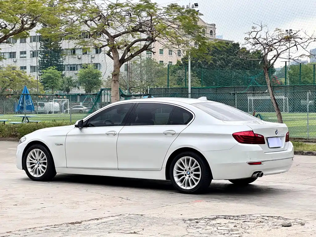 BMW BMW 5 Series 2014 525Li Luxury Design Package 2016 - thumbnail 4