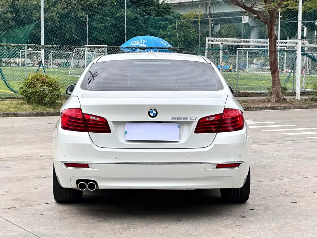 BMW BMW 5 Series 2014 525Li Luxury Design Package 2016 - thumbnail 6