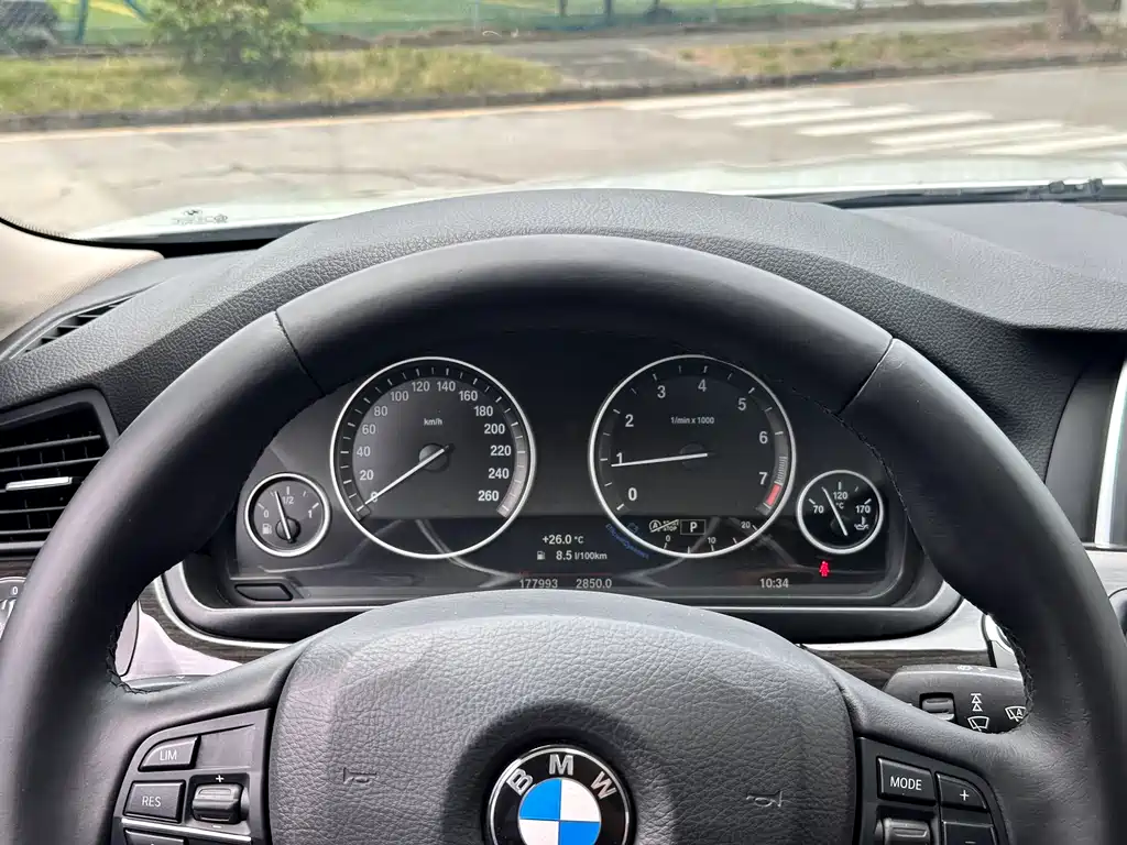 BMW BMW 5 Series 2014 525Li Luxury Design Package 2016 - thumbnail 16