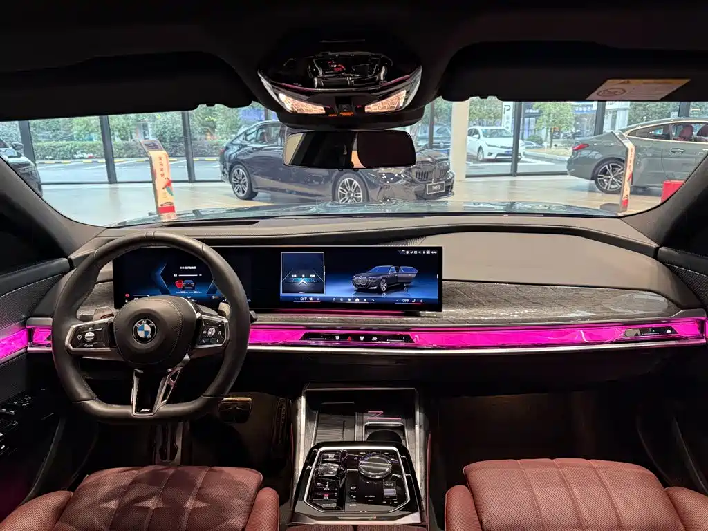 BMW BMW 7 Series 2023 Facelift 740Li Exclusive Luxury Package 2025 - thumbnail 2