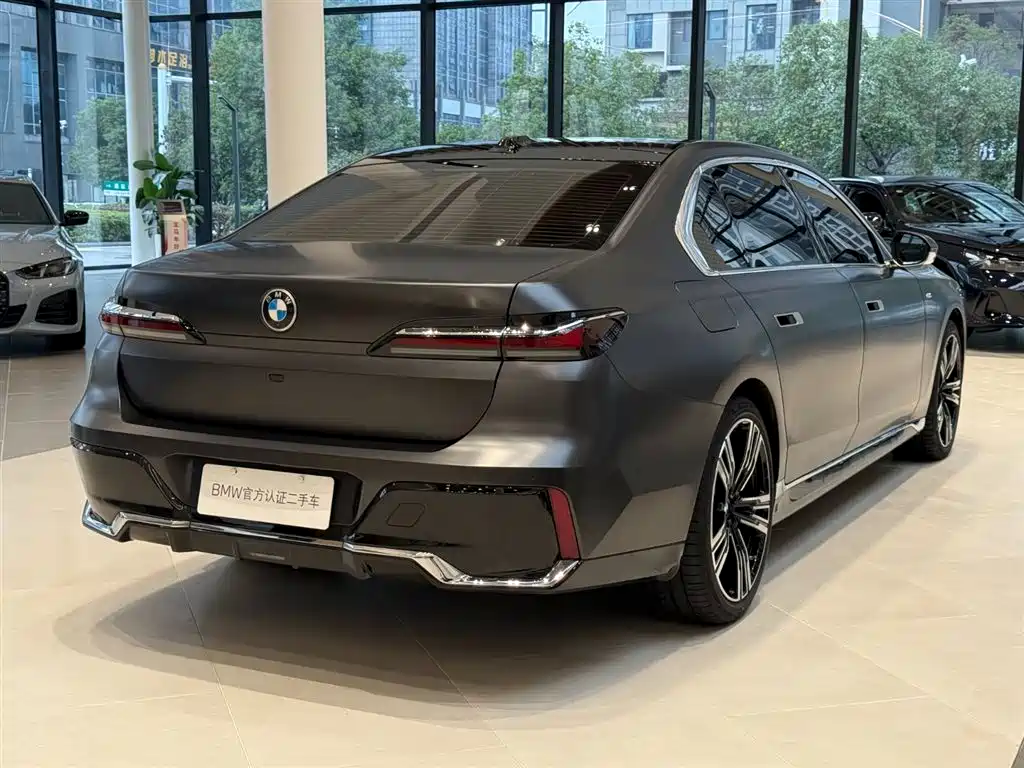 BMW BMW 7 Series 2023 Facelift 740Li Exclusive Luxury Package 2025 - thumbnail 3