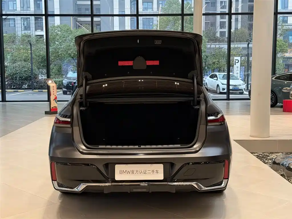 BMW BMW 7 Series 2023 Facelift 740Li Exclusive Luxury Package 2025 - thumbnail 9