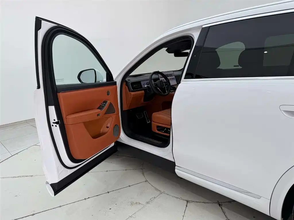 AITO AITO M7 2026 EREV Pro+ AWD 5-Seater 2025 - thumbnail 14