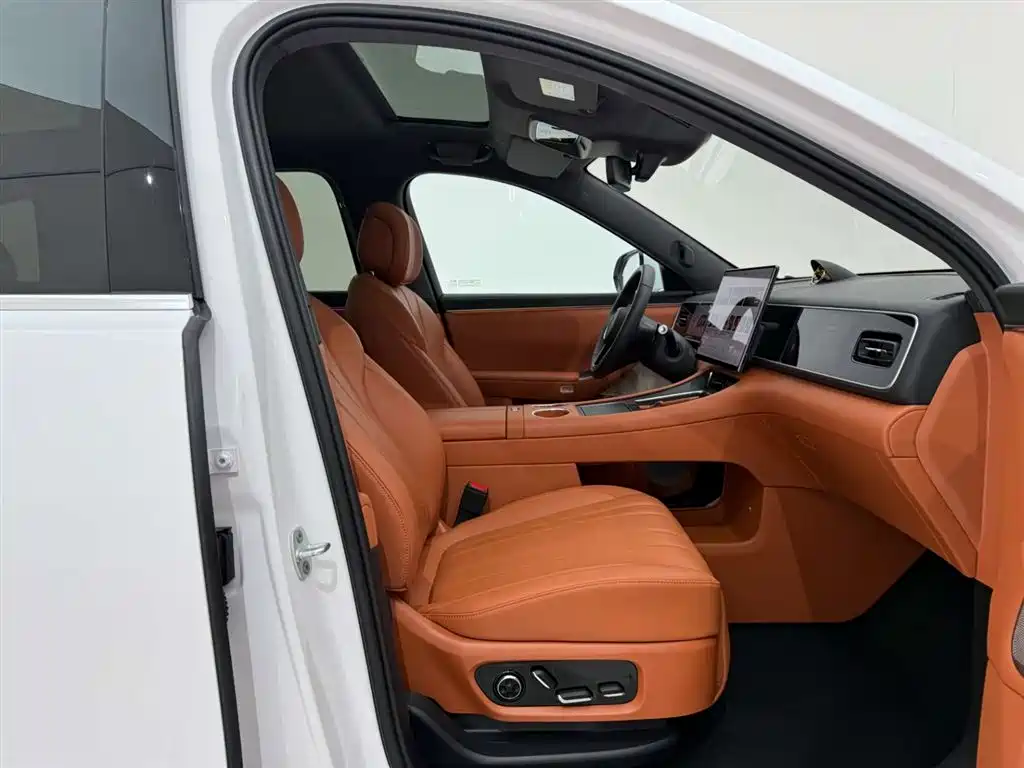 AITO AITO M7 2026 EREV Pro+ AWD 5-Seater 2025 - thumbnail 18