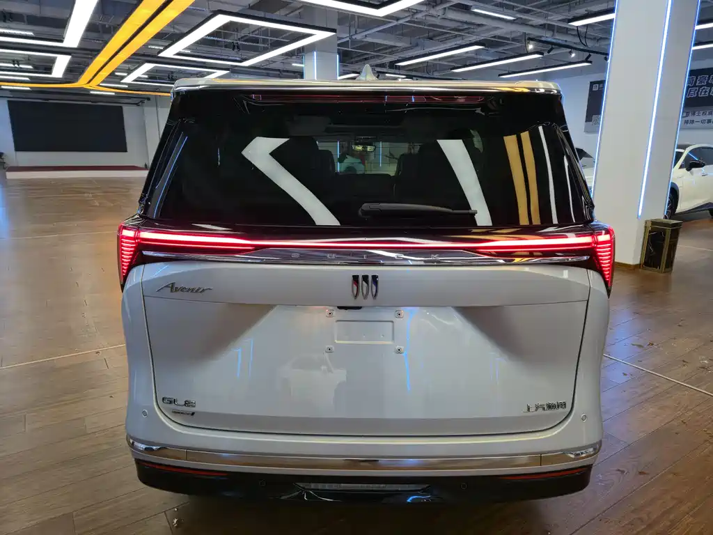 Buick Buick GL8 PHEV 2024 Avenir Luxury Edition 7-Seater 2024 - thumbnail 4