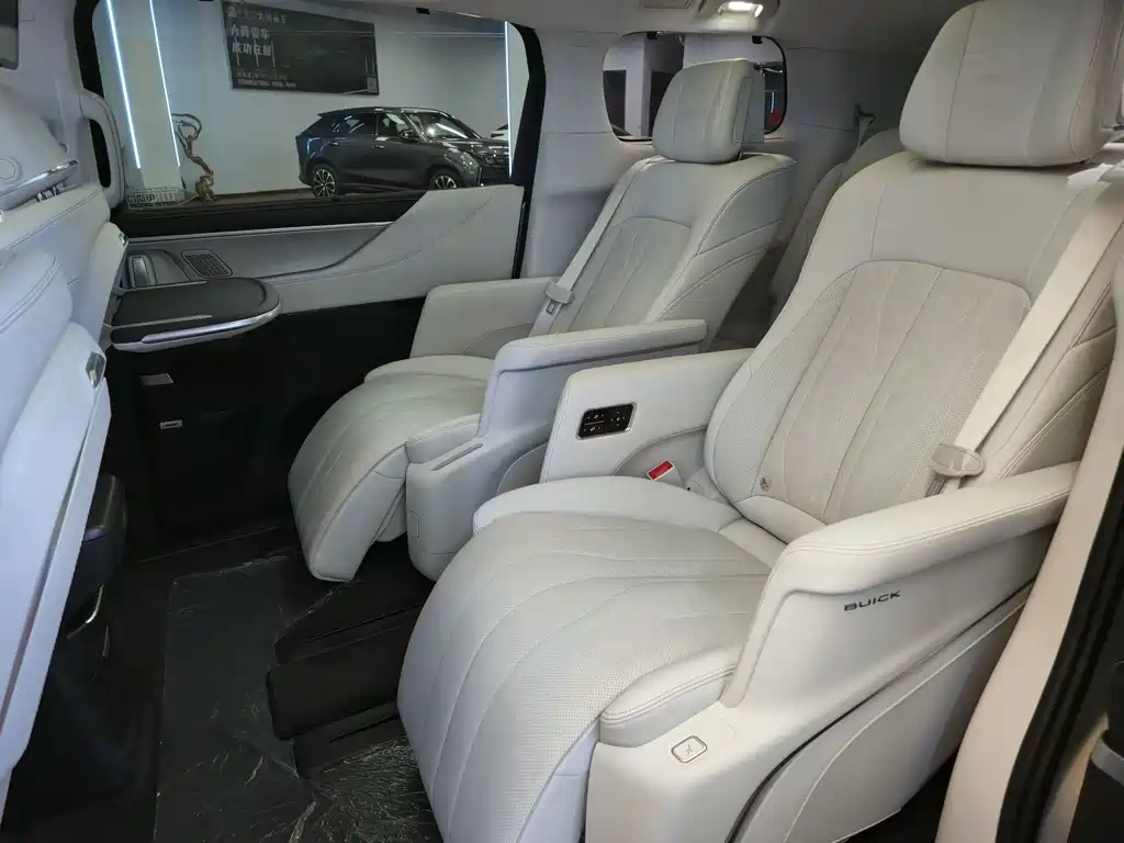 Buick Buick GL8 PHEV 2024 Avenir Luxury Edition 7-Seater 2024 - thumbnail 19