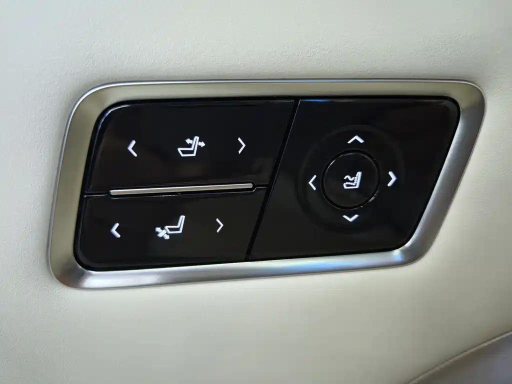 Buick Buick GL8 PHEV 2024 Avenir Luxury Edition 7-Seater 2024 - thumbnail 20
