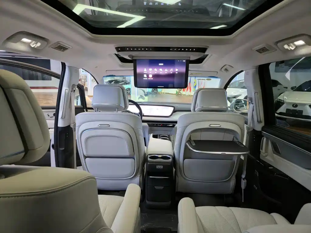 Buick Buick GL8 PHEV 2024 Avenir Luxury Edition 7-Seater 2024 - thumbnail 24