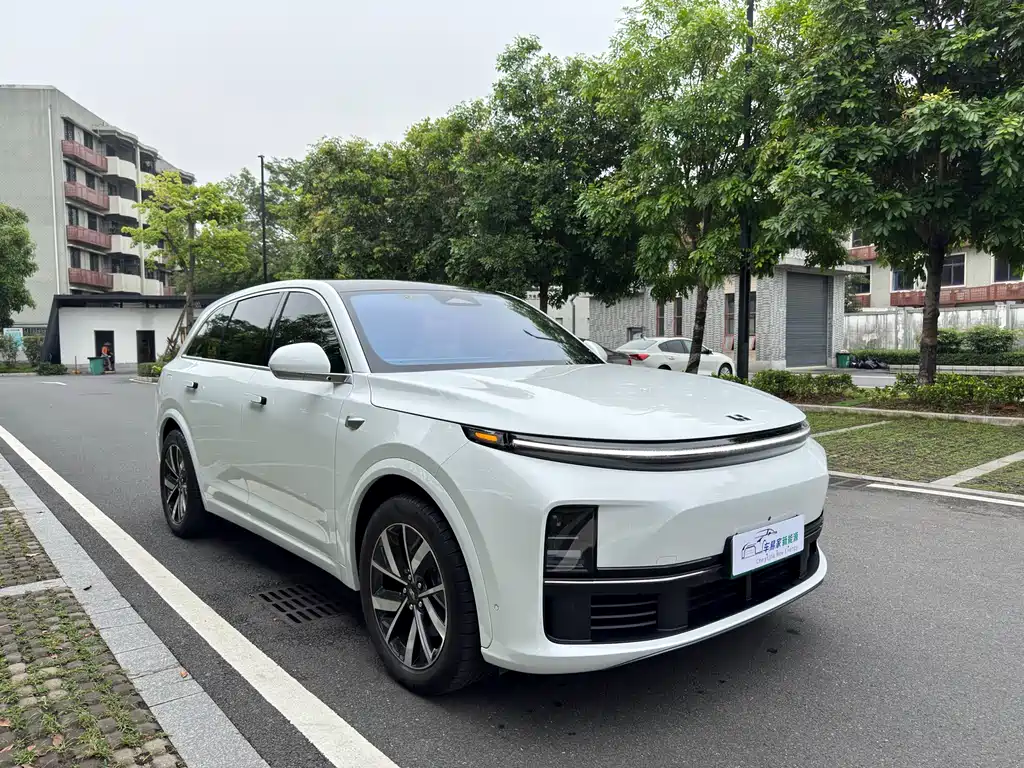 Li Auto Li L7 2023 Pro 2023 - thumbnail 3