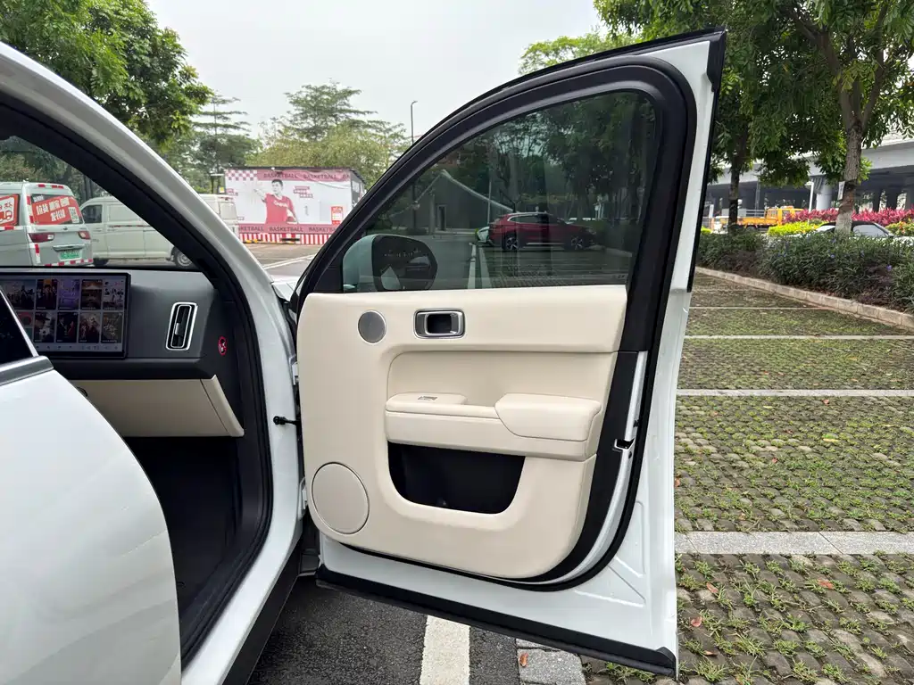 Li Auto Li L7 2023 Pro 2023 - thumbnail 12