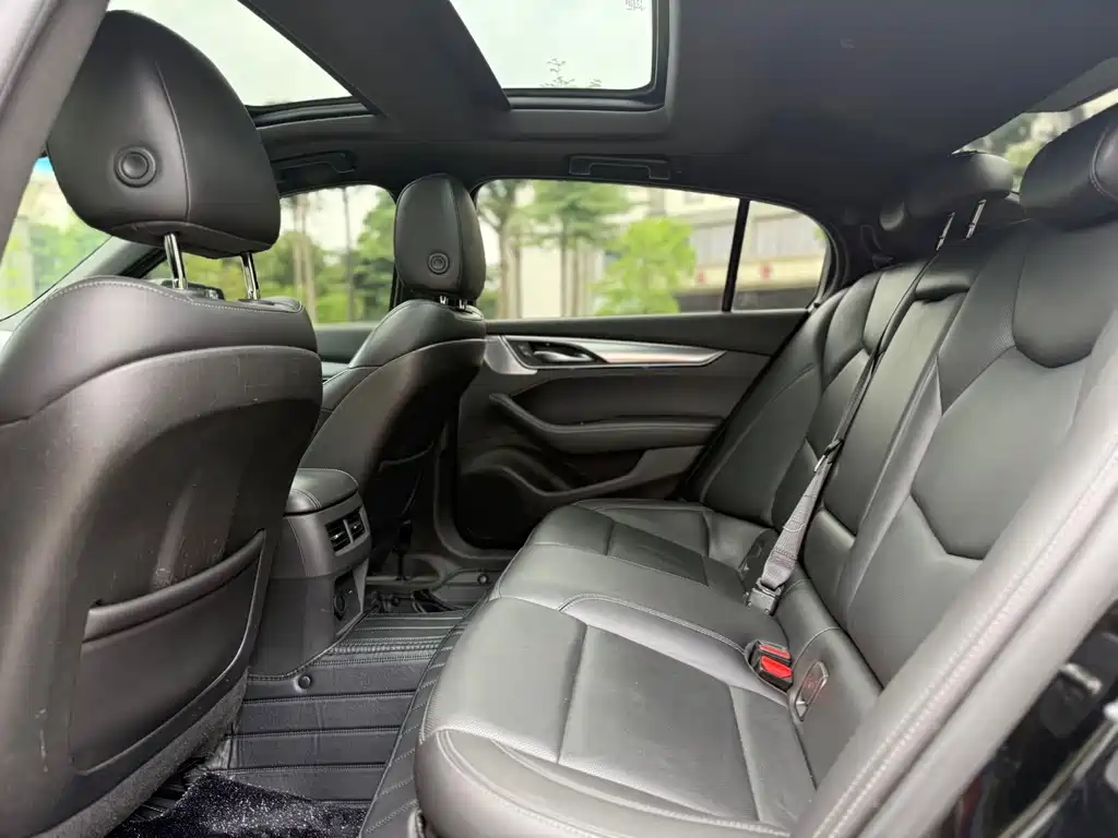 Cadillac Cadillac CT5 2022 28T Luxury 2021 - thumbnail 8