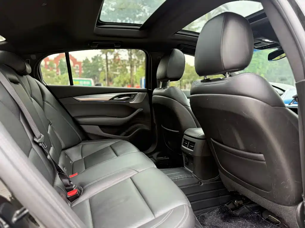 Cadillac Cadillac CT5 2022 28T Luxury 2021 - thumbnail 13