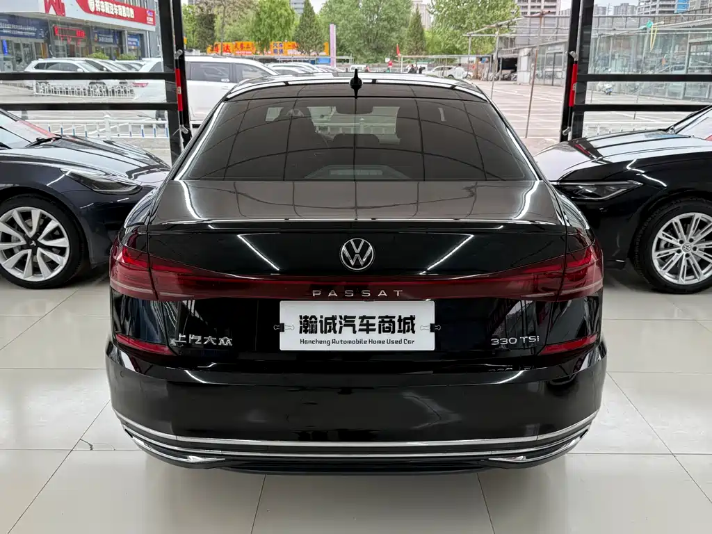 Volkswagen Passat 2023 330TSI Luxury Edition 2023 - thumbnail 17