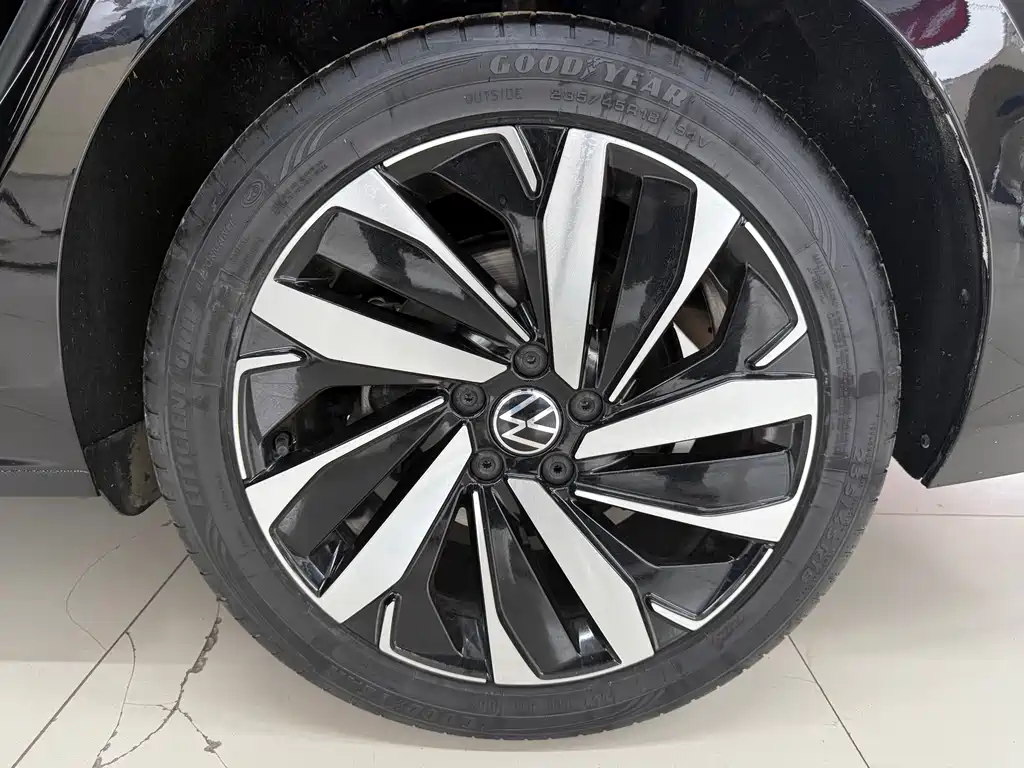 Volkswagen Passat 2023 330TSI Luxury Edition 2023 - thumbnail 19