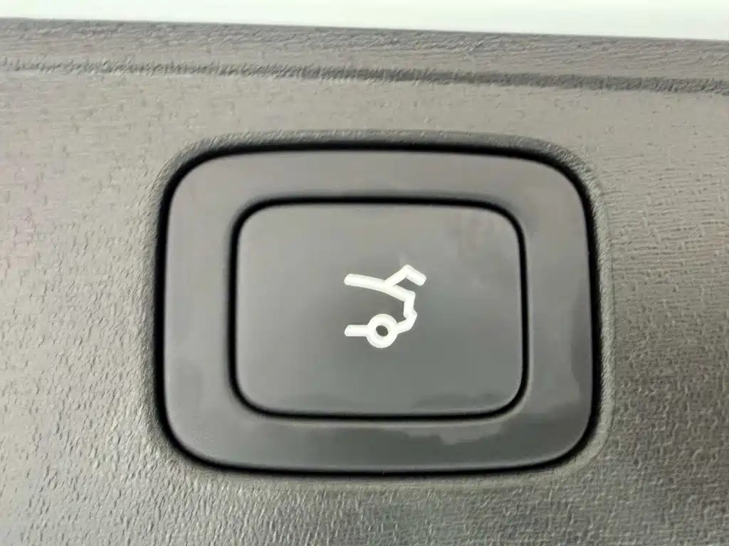 Onvo Onvo L60 2024 60kWh AWD 2025 - thumbnail 28