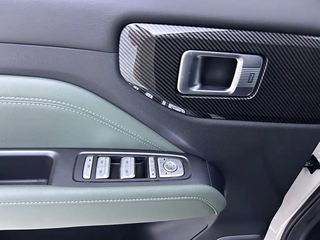 Baojun Baojun Yep Plus 2025 Flagship Edition 5-Seater 2025 - thumbnail 12