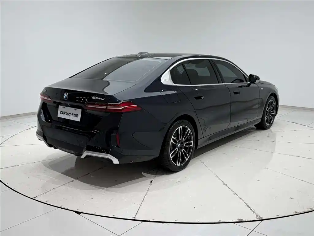 BMW BMW 5 Series 2025 525Li M Sport Package 2025 - thumbnail 8