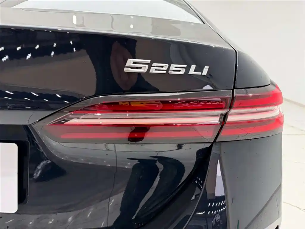 BMW BMW 5 Series 2025 525Li M Sport Package 2025 - thumbnail 10