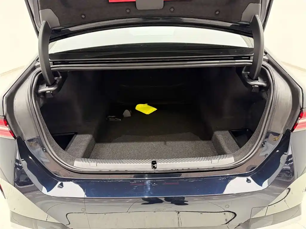 BMW BMW 5 Series 2025 525Li M Sport Package 2025 - thumbnail 14