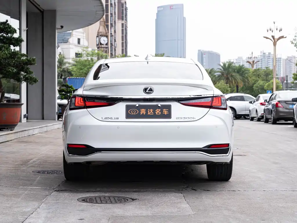 Lexus Lexus ES 2022 300h Premium Edition 2023 - thumbnail 5