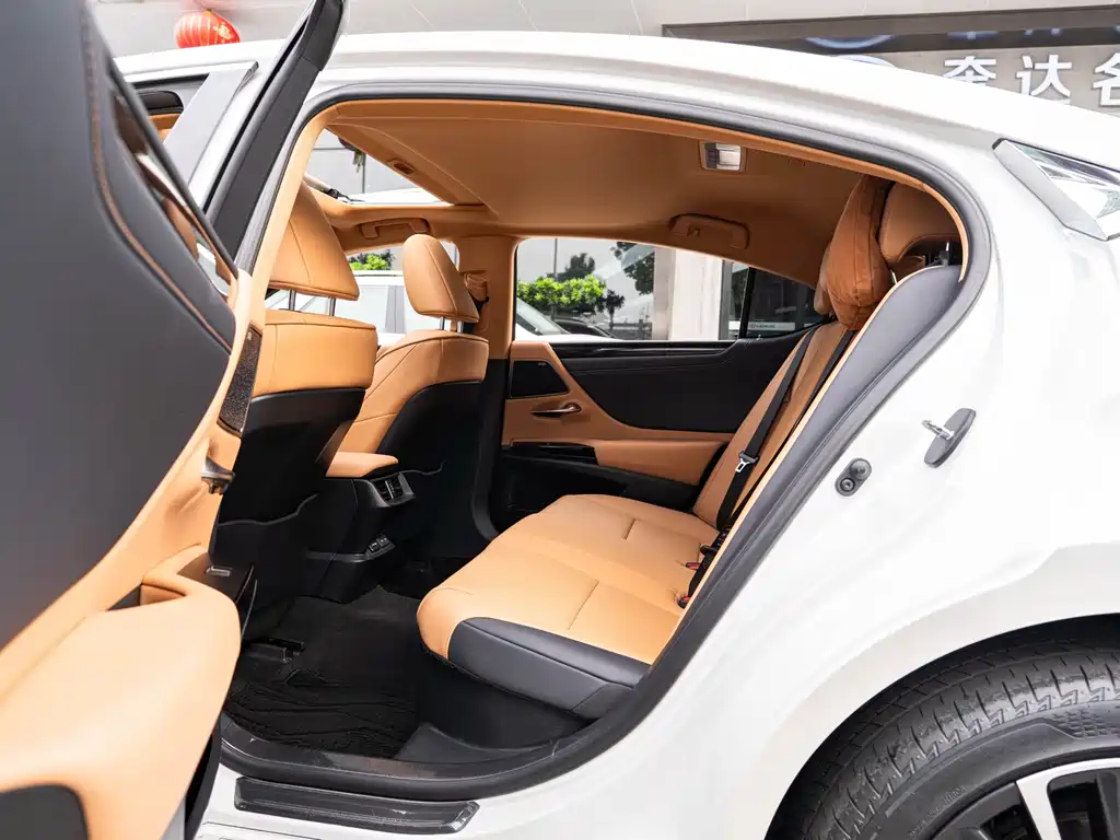 Lexus Lexus ES 2022 300h Premium Edition 2023 - thumbnail 10