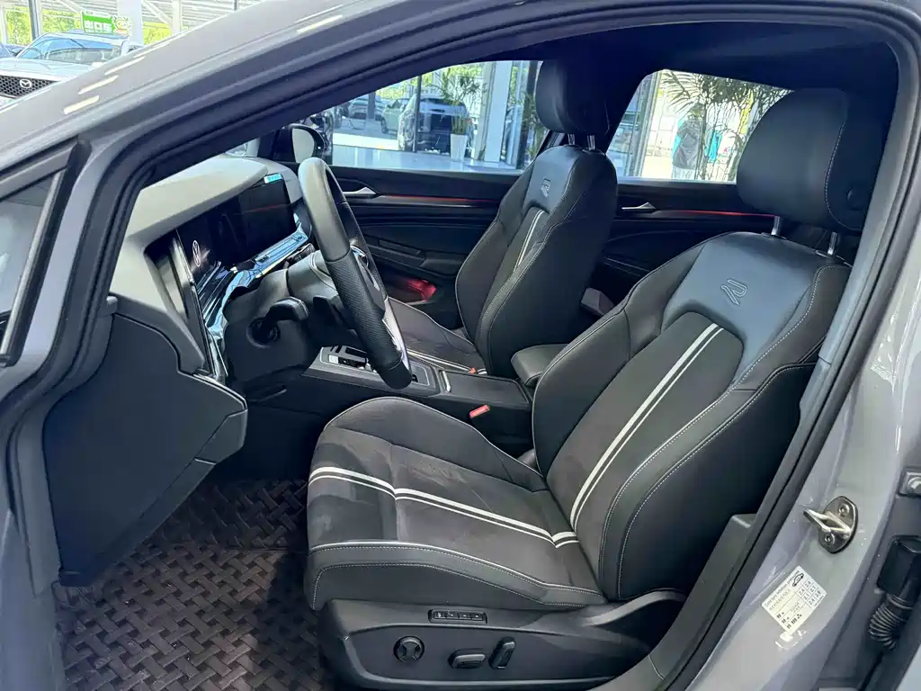Volkswagen Golf 2021 280TSI DSG R-Line 2022 - thumbnail 9