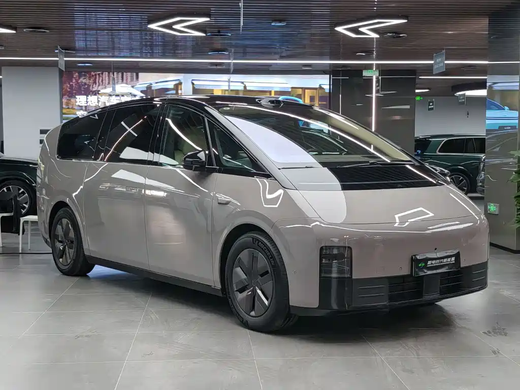 Li Auto Li Auto MEGA 2025 Ultra Smart Refresh Edition 2025 - thumbnail 4