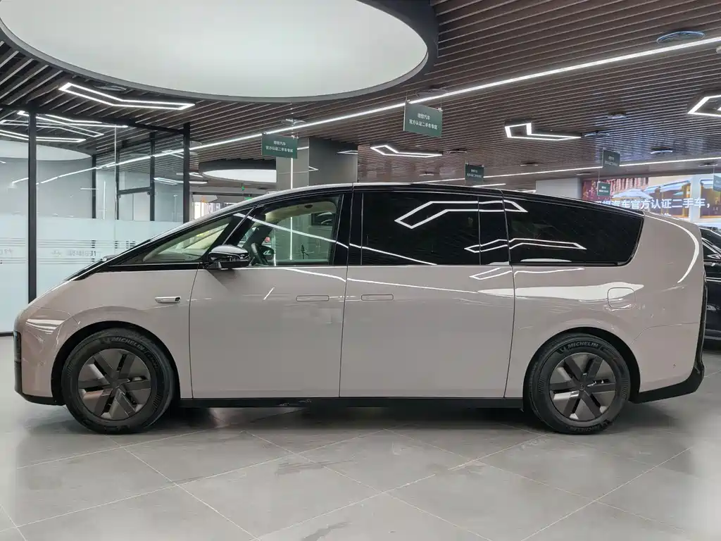 Li Auto Li Auto MEGA 2025 Ultra Smart Refresh Edition 2025 - thumbnail 5